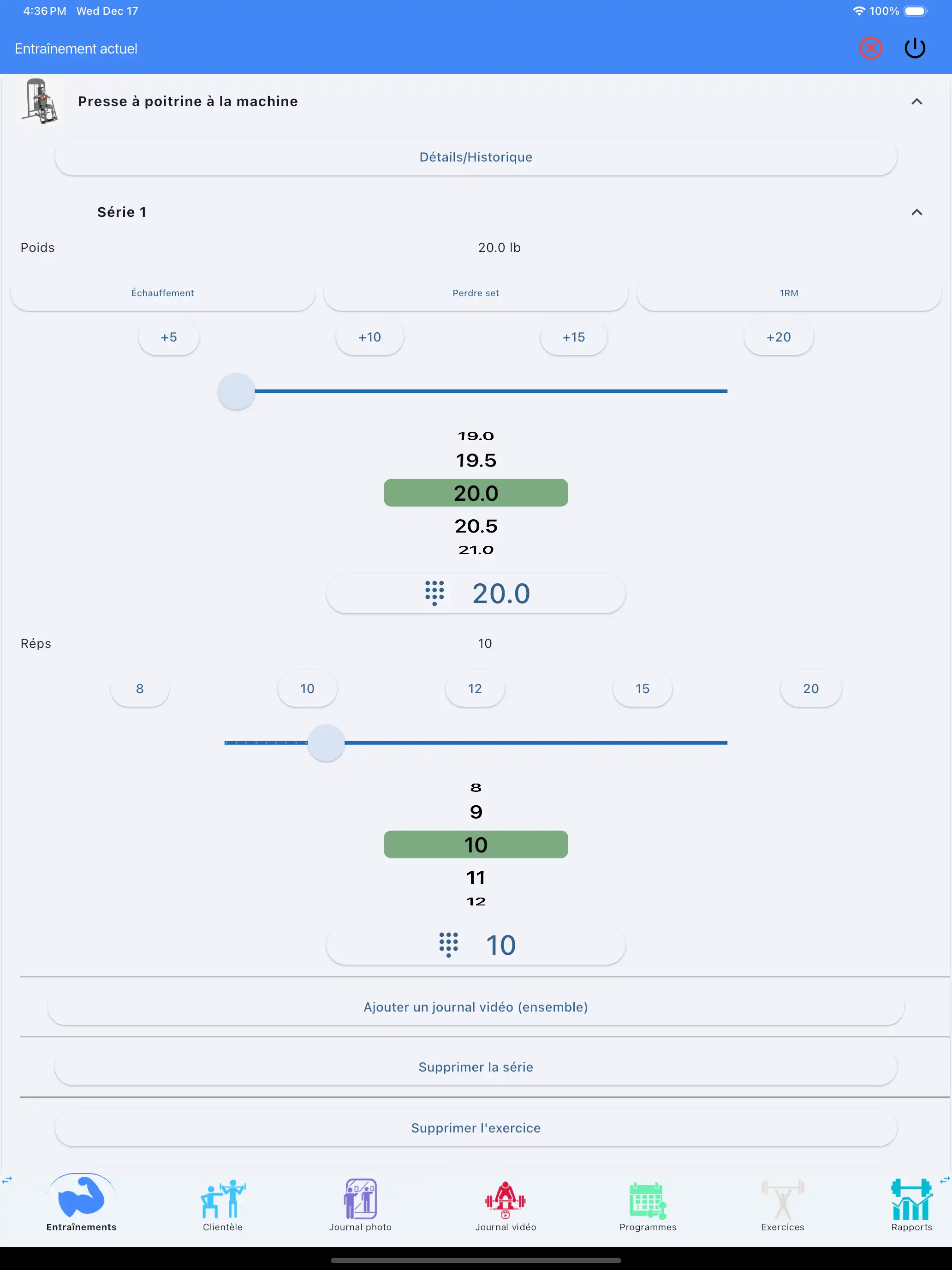 Tablette iPad de suivi des exercices sur machine à charges guidées