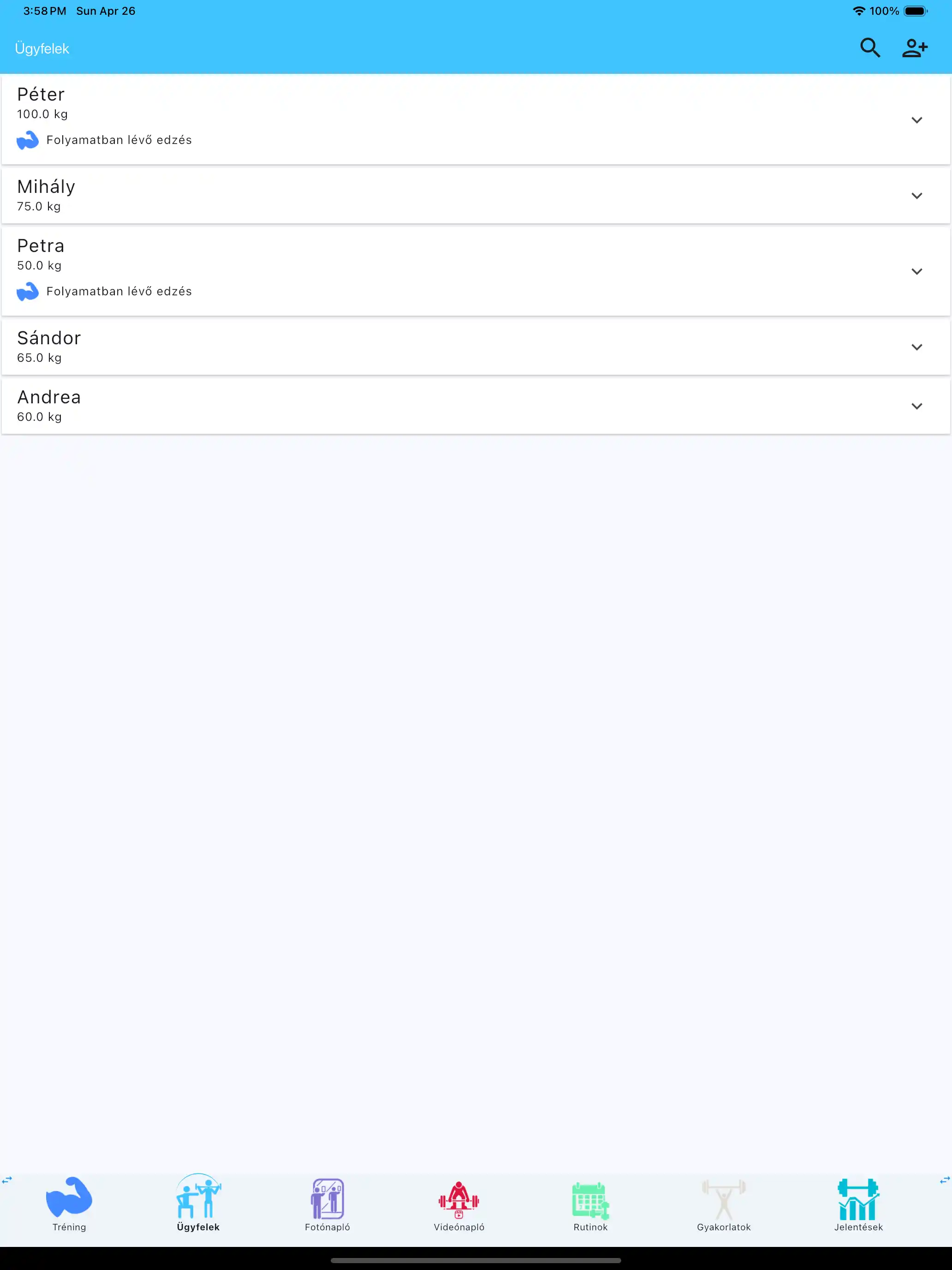 Személyi edző ügyféllista tableten